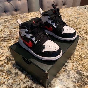 AIR JORDAN 1 RETRO HIGH
